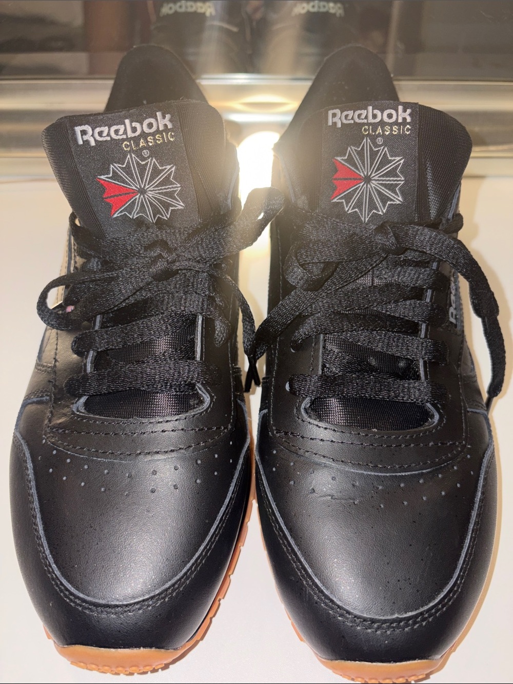 Reebok Men’s Black Leather Sneakers with Red Logo and Gum Sole Sz 9.5